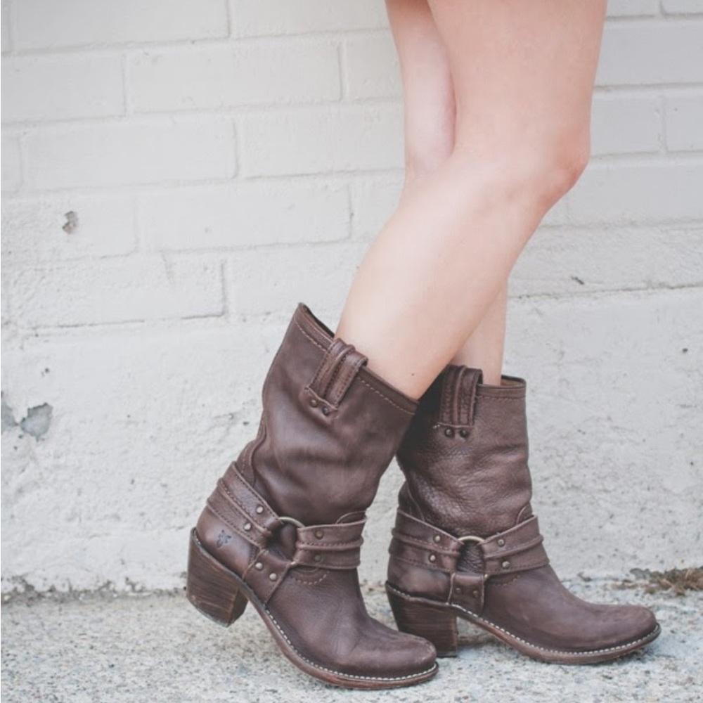 Frye Carmin Harness Short Brown Leather Boots 6 Boho Moto Whimsigoth Festival - Picture 15 of 16